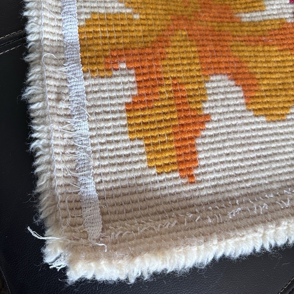 VTG 70's Latch Hook Rug/Wall Hanging 27x54 Autumnal Rustic Harvest Cottagecore - Picture 6 of 9